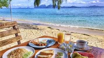 Free daily English breakfast