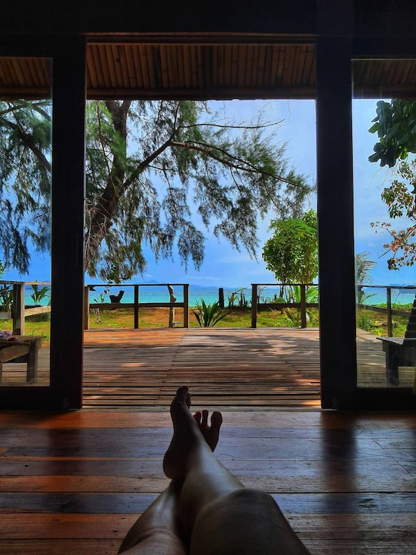 Beach Front Cottage | 起居区