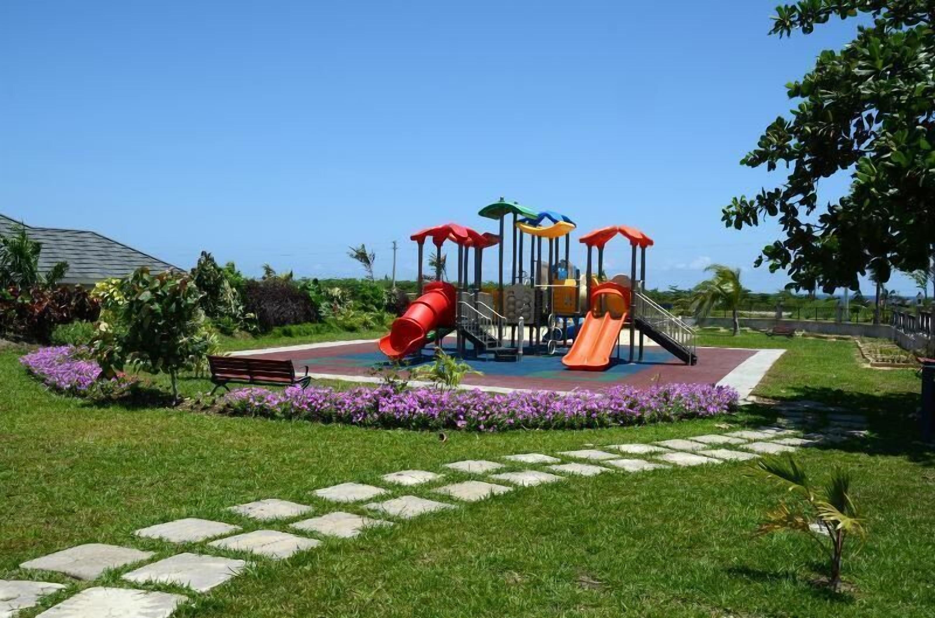 Children’s play area – outdoor