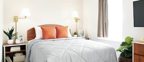 Traditional Studio, 1 Double Bed, Kitchen | Desk, bed sheets