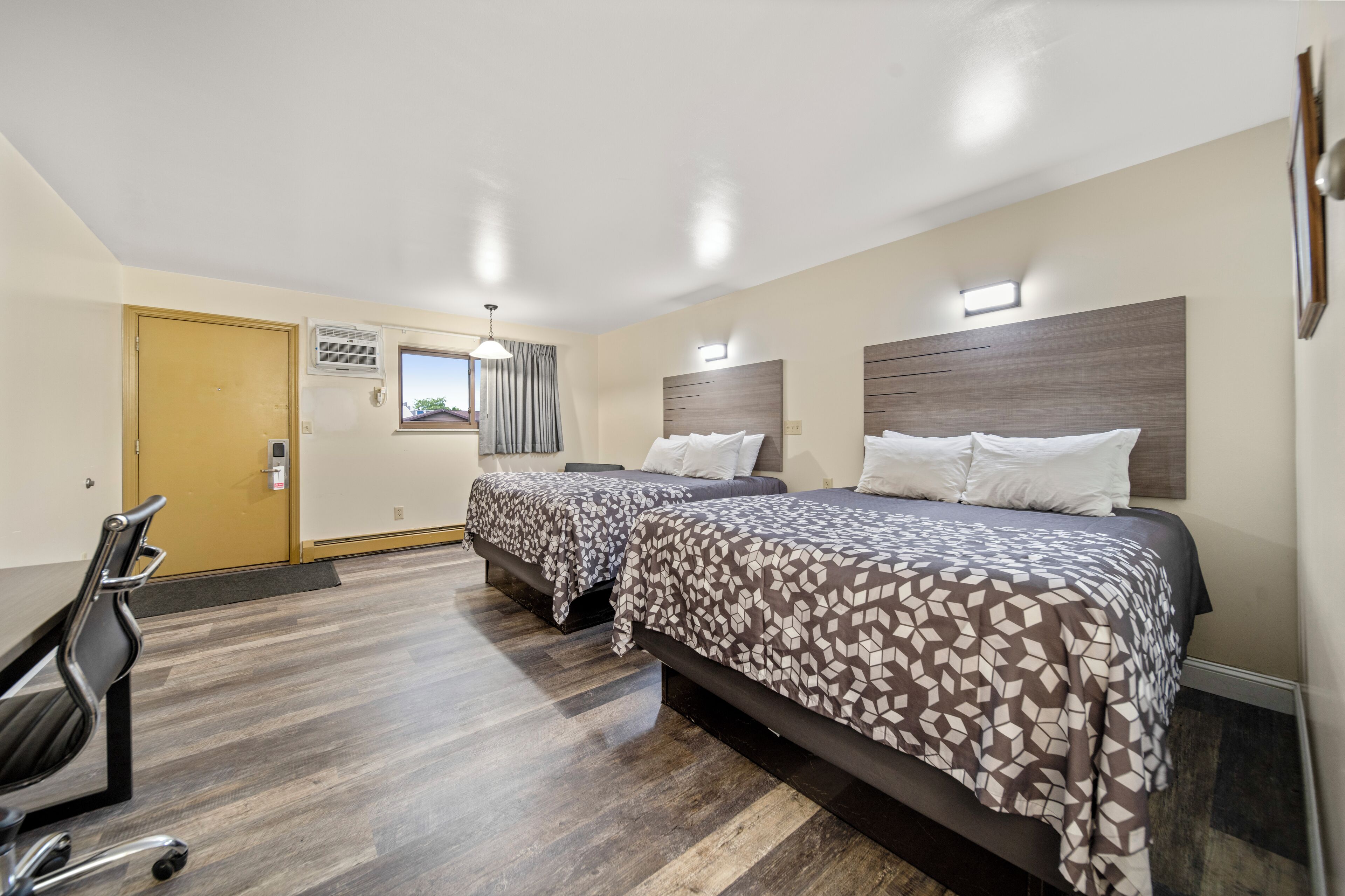 premium bedding, desk, iron/ironing board, rollaway beds