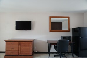 Deluxe Suite, 1 Bedroom, Pool View - Sunrise Inn (Wildwood)