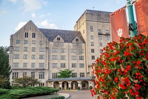 Front of property - Biddle Hotel and Conference Center (Bloomington)
