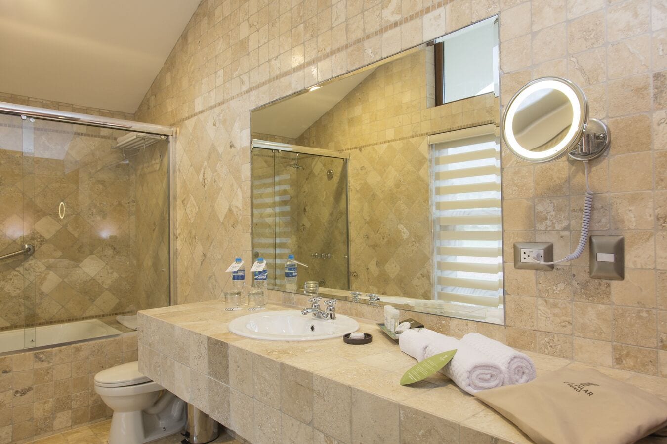 family bungalow, 2 bedrooms, valley view | bathroom | shower, free toiletries, hair dryer, bathrobes