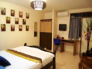Superior Double Room | Desk, rollaway beds, free WiFi - Vareevara Apartment (Bangkok)
