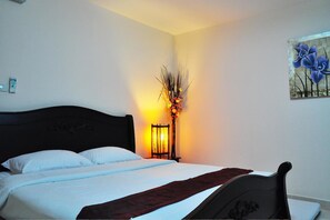 Habitación doble superior | Escritorio, camas extra y wifi gratis