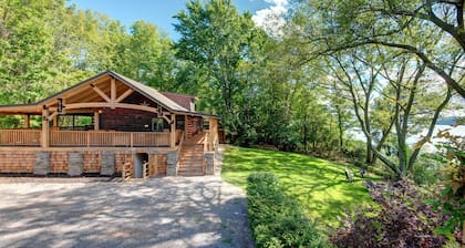 2 Lakefront-mökkiä 1. 3 hehtaarilla. Cayuga Cabins - Finger Lakes, lähellä Ithaca