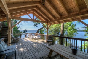 Terrace/patio - 2 Lakefront Cabins on 1.3 Acres. Cayuga Lake Cabins - Finger Lakes, near Ithaca (Lansing)