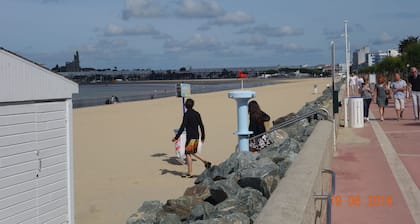 T3 - Quartier Le Parc 200 m de la plage, parking, ascenseur, terrasse, commerces