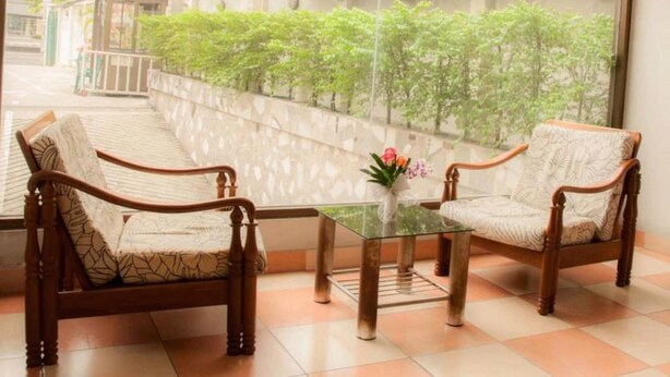 Lobby sitting area - SK Residence (Bangkok)