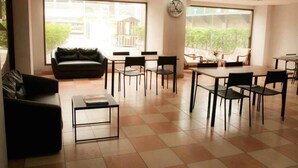 Lobby sitting area - SK Residence (Bangkok)