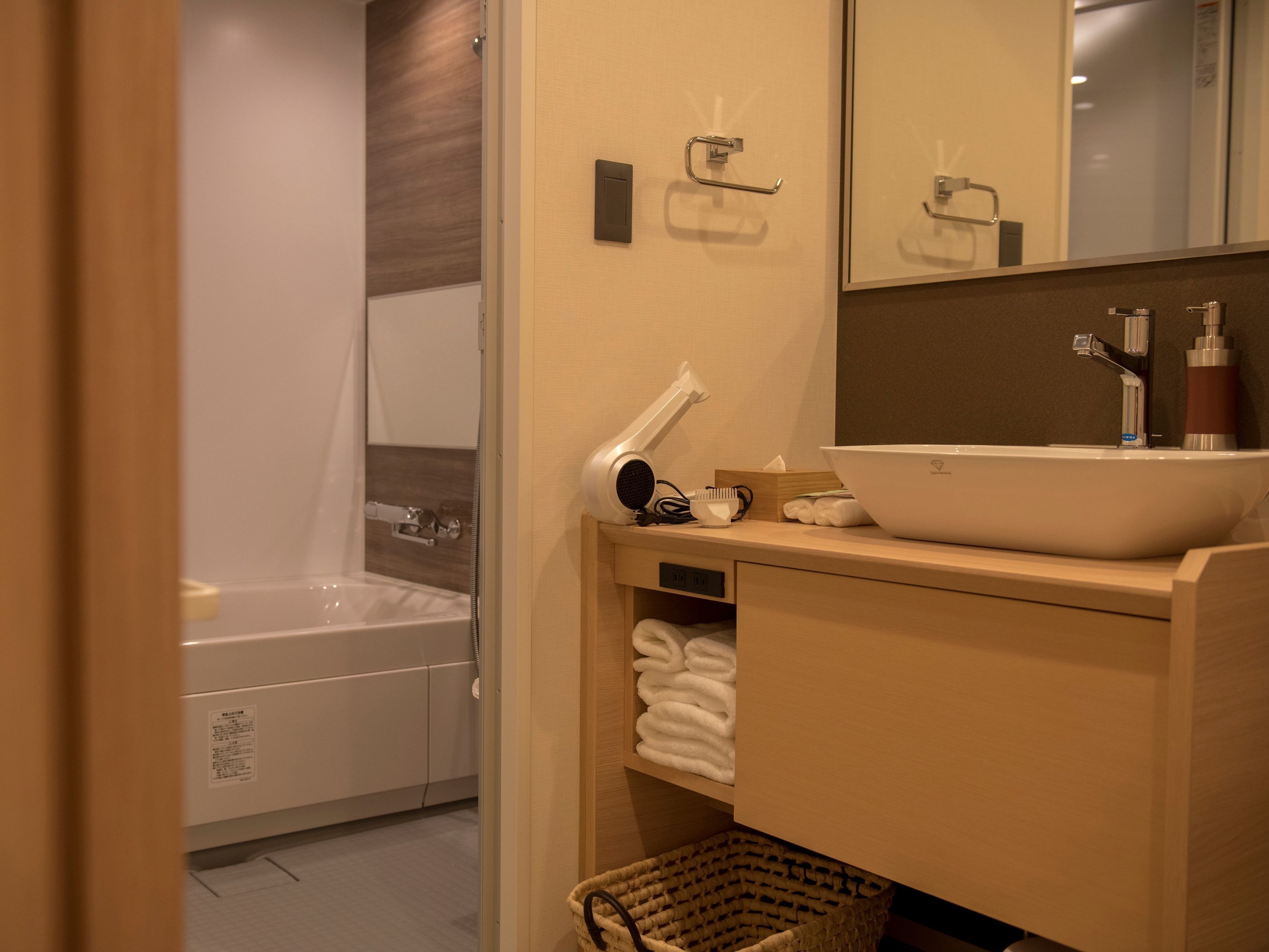 double room, terrace | bathroom | separate bathtub and shower, free toiletries, hair dryer, slippers