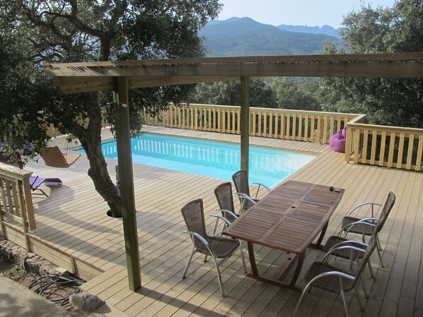 Piscine extérieure, piscine chauffée