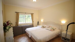 3 bedrooms, iron/ironing board, travel cot, free WiFi - Villa Alice in Vila Sol near Beach and Golf / 6 pessoas (Quarteira)