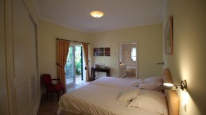 3 bedrooms, iron/ironing board, travel cot, free WiFi