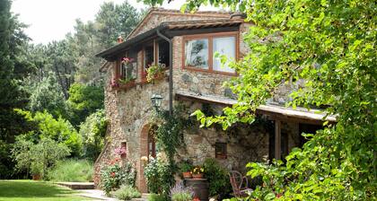 Toscanan elämä on upeat panoraamanäkymät, puisto, uima-allas, rentoutua, W./ Rwege