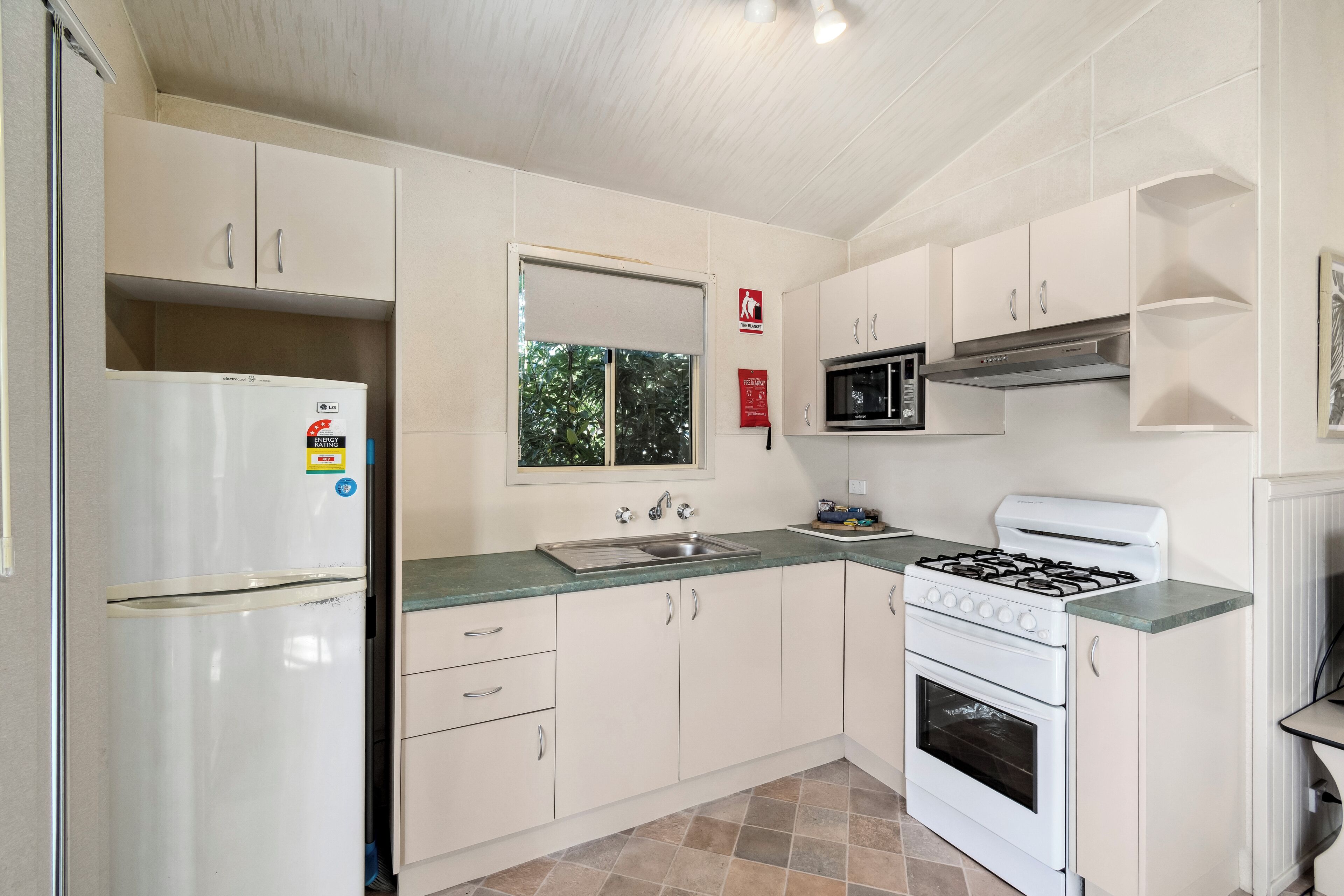 Standard 2 Bedroom Cabin - Pet Friendly | Private kitchen | Fridge, microwave, oven, stovetop