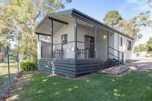 Superior 2 Bedroom Cabin - Not Pet Friendly | Terrace/patio - Mittagong Holiday Park (Mittagong)