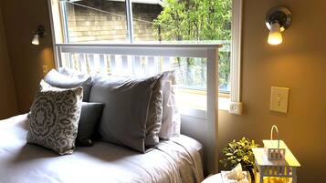 1 habitación, escritorio, wifi gratis y ropa de cama