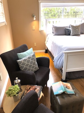 1 dormitorio, escritorio, wifi gratis y ropa de cama