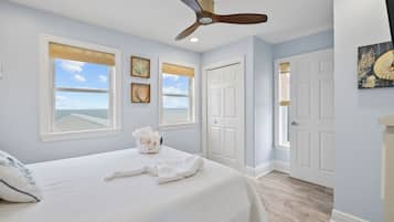 3 slaapkamers, een strijkplank/strijkijzer, gratis wifi, beddengoed