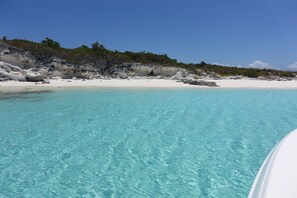 Conception Island - Stella Views has stunning 360 degree views of Long Island, Atlantic & Caribbean  (Stella Maris)