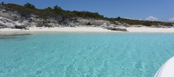 Stella Views has stunning 360 degree views of Long Island, Atlantic & Caribbean 