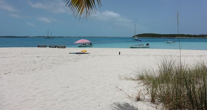 Stella Views a une superbe vue à 360 degrés de Long Island, de l'Atlantique et des Caraïbes