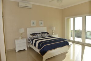 5 bedrooms, iron/ironing board, free WiFi, bed sheets