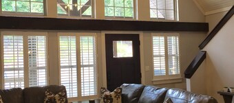 Rockwood Lodge: Lakeview & Boat Slip Included! 2Pools June-Aug