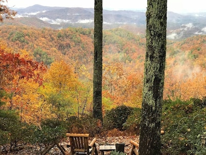 Romantic Log Cabin Mountain Views Dog Friendly