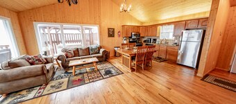  PET FRIENDLY /NEAR OBER GATLINBURG CHALET VILLAGE SKI MOUNTAIN ROAD /HOT TUB