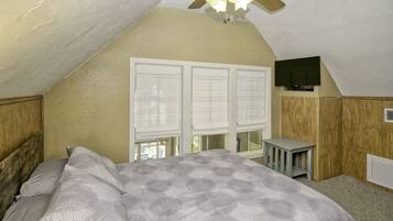 4 bedrooms, travel crib, free WiFi, bed sheets