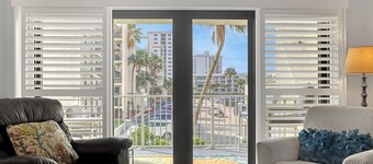 Ocean View Steps From Beach! 75” TV Free WiFi & Movie