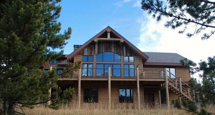 Two Bed Apt in Large Private Home - great base to explore Yellowstone area