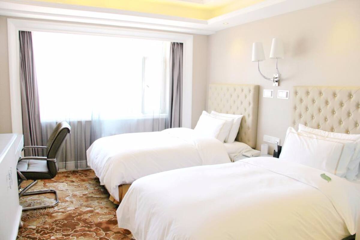 Minibar, in-room safe, desk, blackout curtains