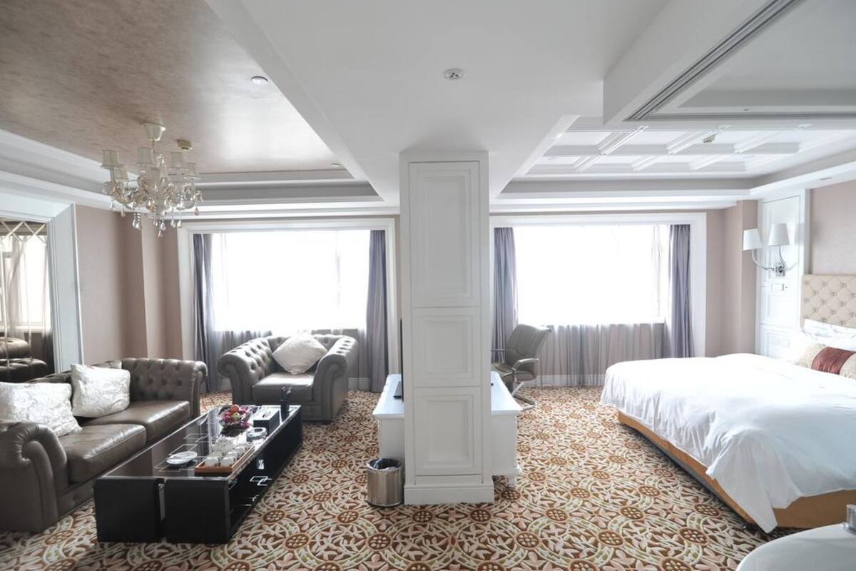 Minibar, in-room safe, desk, blackout curtains