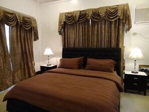 Executive Room | Schreibtisch, kostenloses WLAN, Bettwäsche