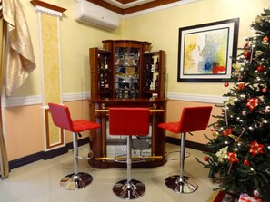 Bar (on property) - The Executive Villa Inn & Suites (Davao)