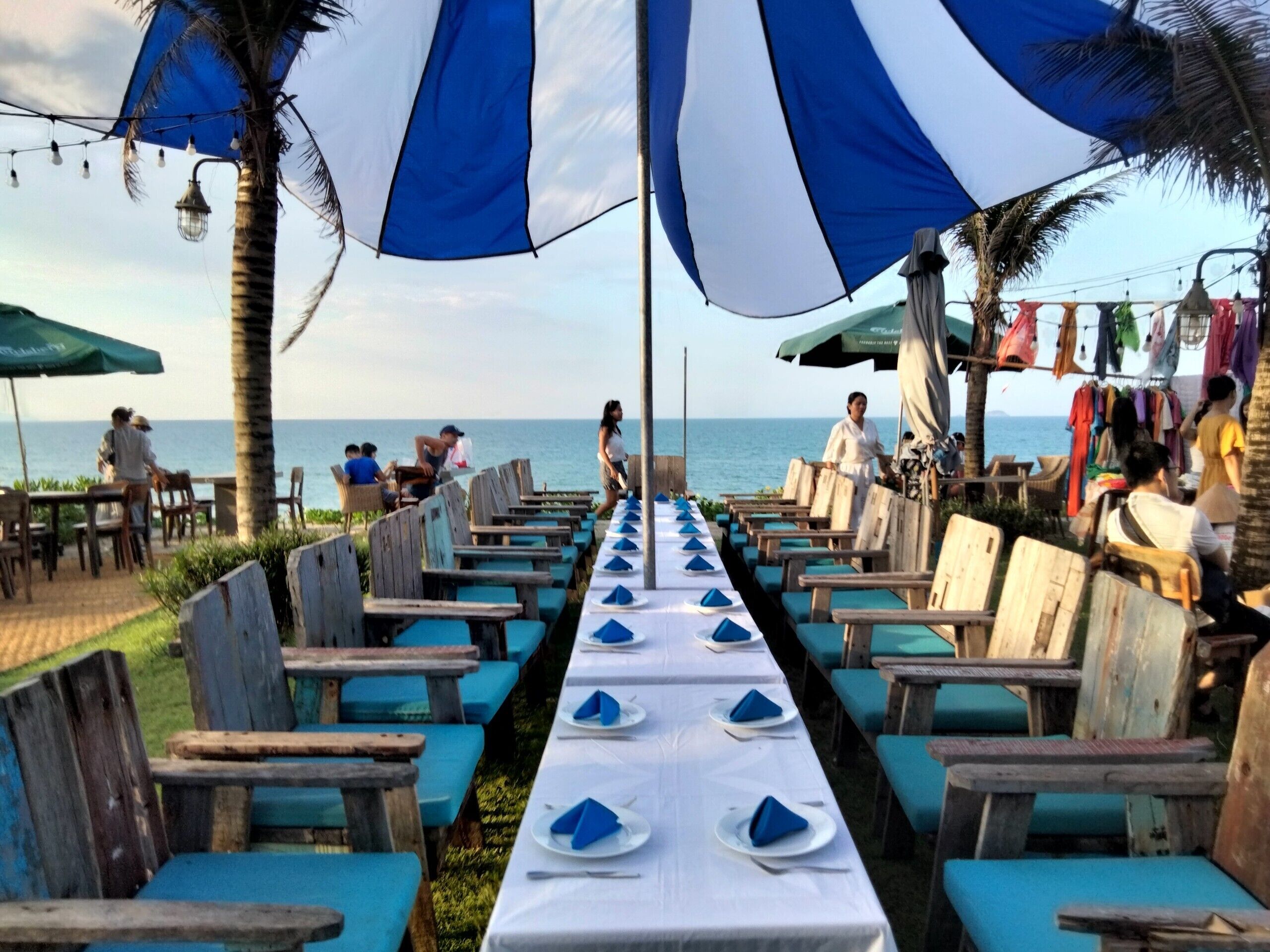 breakfast, lunch, dinner served; local and international cuisine