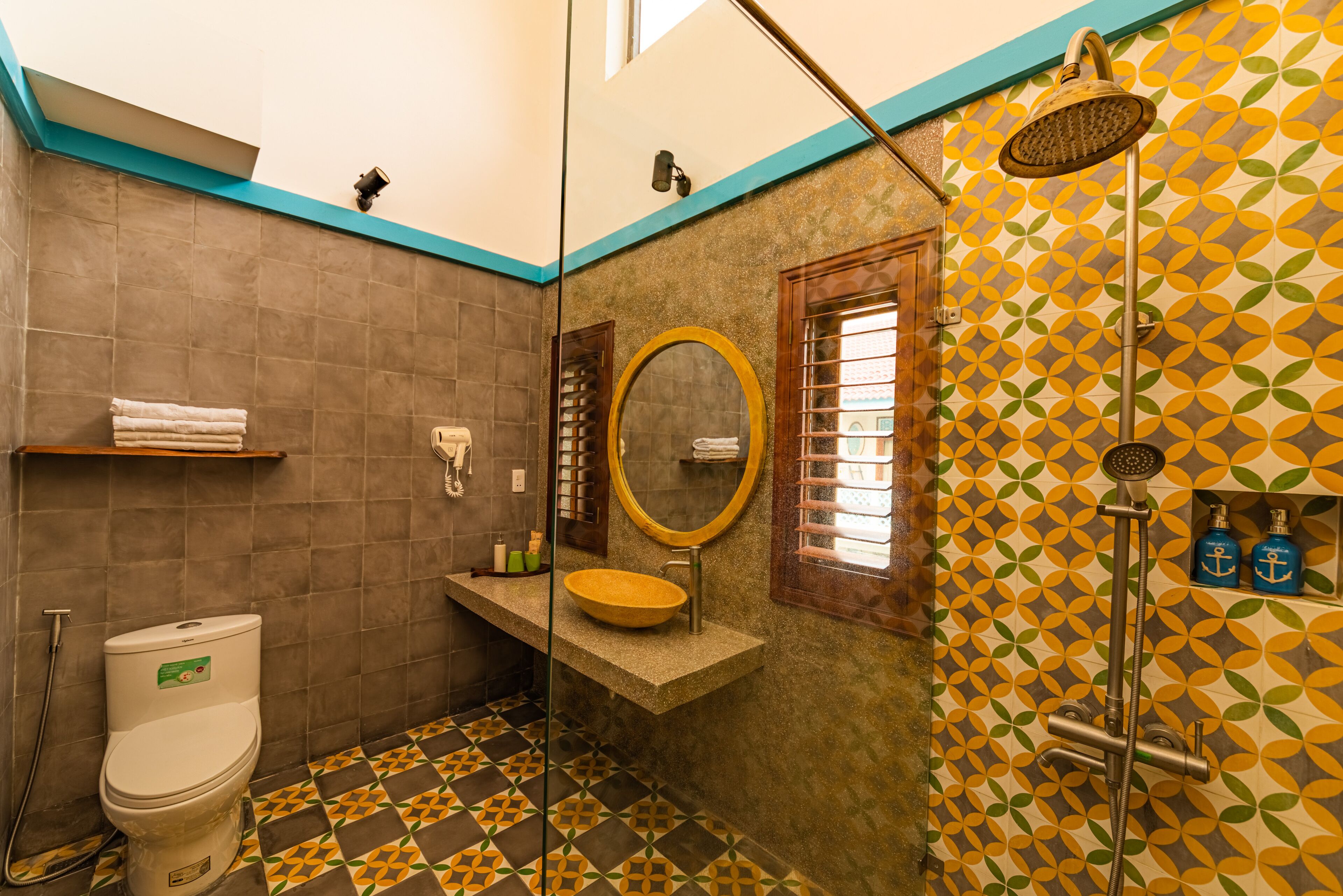 lobster room | bathroom | free toiletries, hair dryer, dressing gowns, slippers