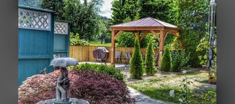 Sunny Shuswap B&B