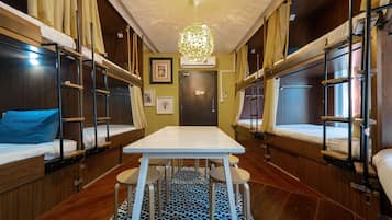 ห้องพักรวม, หอพักรวม | Wi-Fi ฟรี, ผ้าปูที่นอน