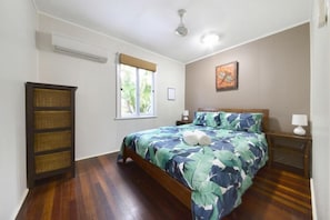 House, 3 Bedrooms | 3 bedrooms, iron/ironing board, free WiFi, bed sheets