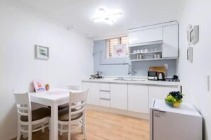 Ferienhaus, 2 Schlafzimmer (Descendants of the sun) | Eigene Küche | Wasserkocher mit Kaffee-/Teezubehör