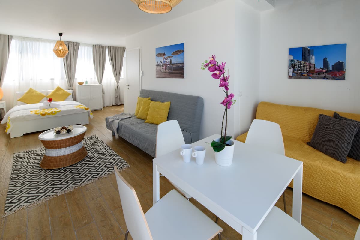 Panoramic Penthouse | Living room