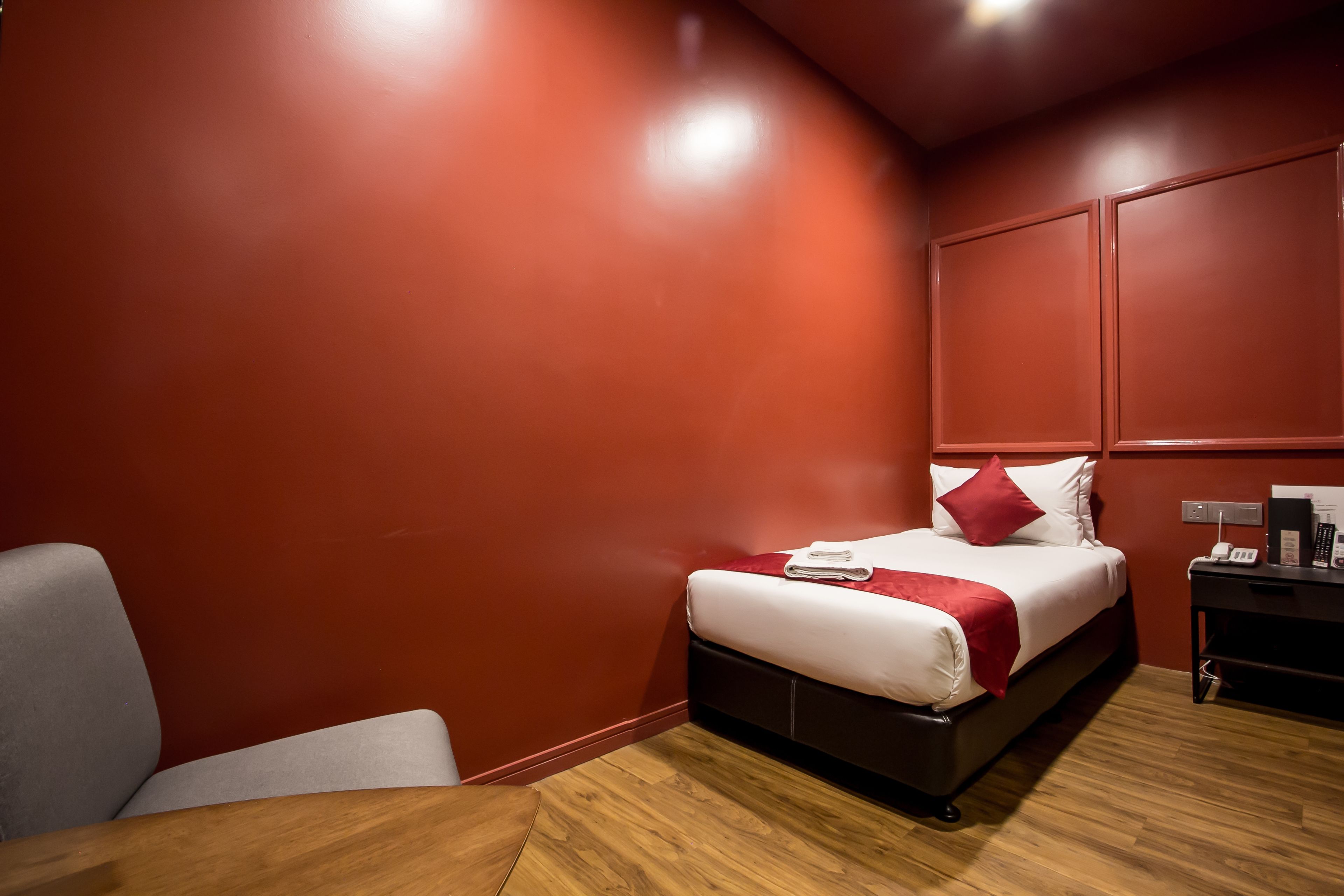 single room, no windows | in-room safe, iron/ironing board, free wifi, bed sheets