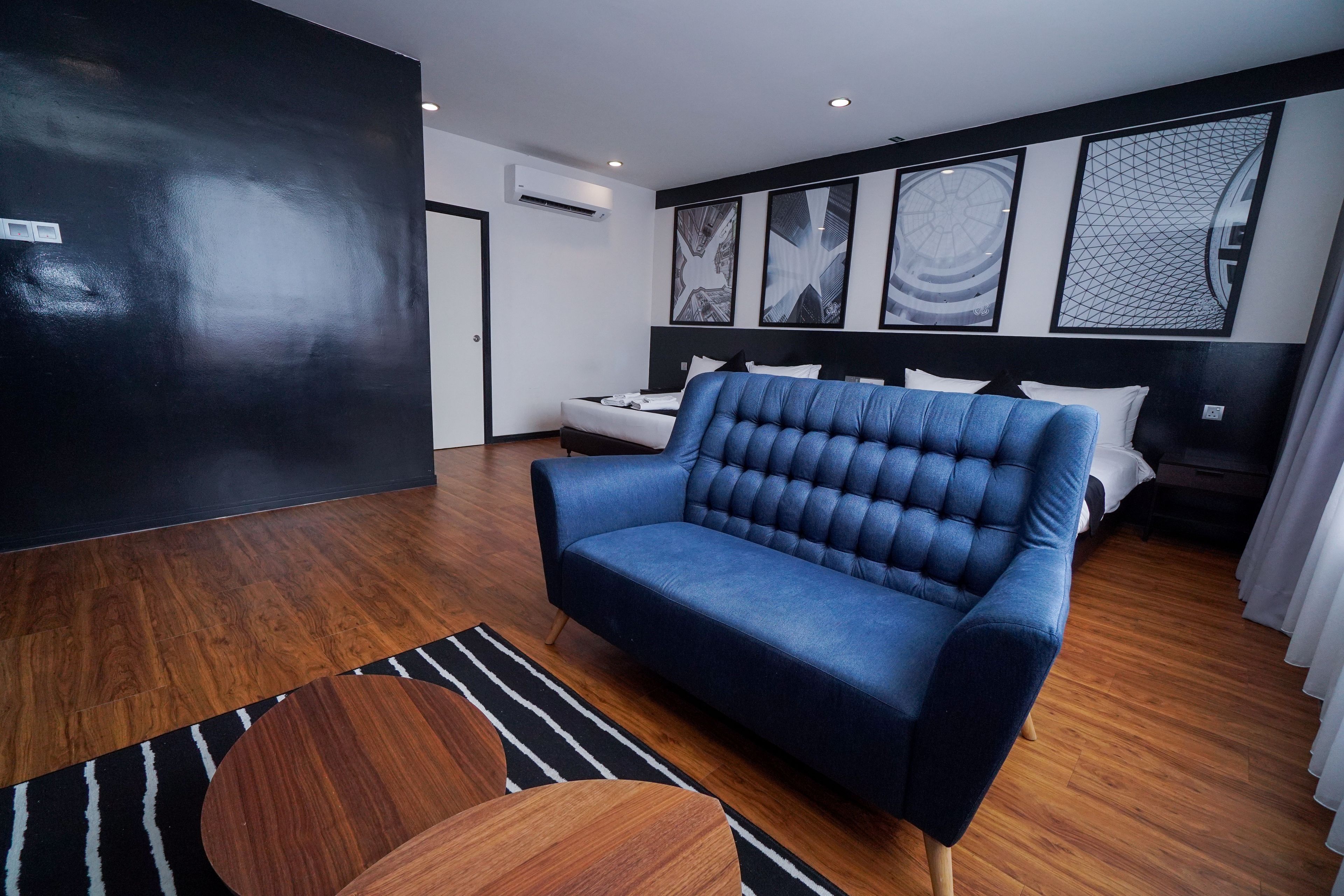 suite | in-room safe, iron/ironing board, free wifi, bed sheets