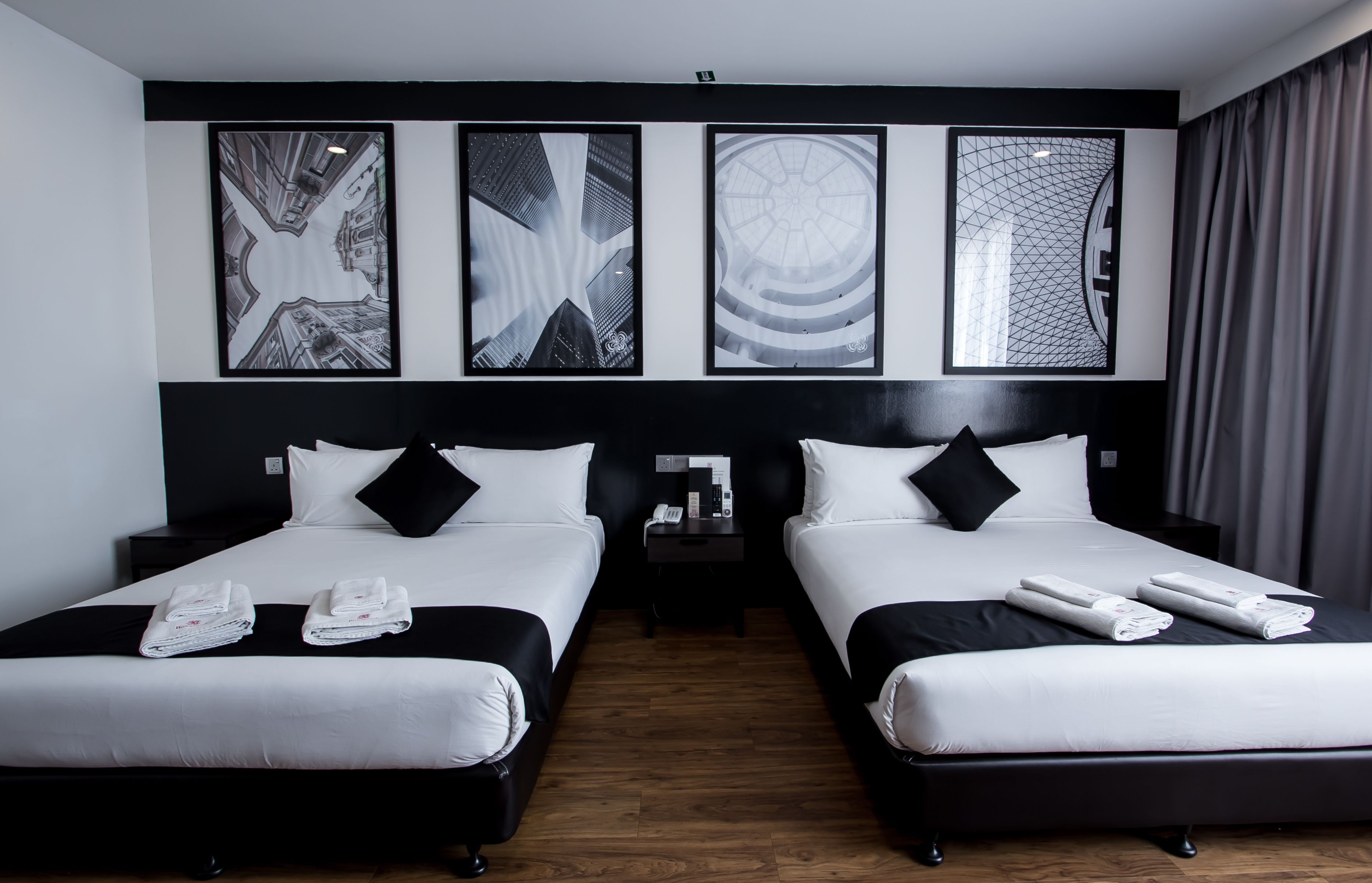 suite | in-room safe, iron/ironing board, free wifi, bed sheets