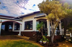 Exterior - Villa Tropicana (Margate)